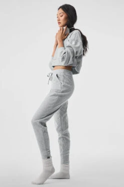 Muse Hoodie - Athletic Heather Grey -ALO ACTIVEWEAR SALE W3438R 02910 b1 s1 a4 1 m54 607ee7ae a672 4721 9fd7 ae34242ad657