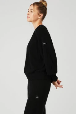Cashmere Jet Set Crew - Black 8 Cashmere Jet Set Crew - Black -ALO ACTIVEWEAR SALE W3524R 01 b1 s1 a2 1 m89