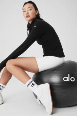 Alosoft 1/2 Zip Rapid Pullover - Black 13 Alosoft 1/2 Zip Rapid Pullover - Black -ALO ACTIVEWEAR SALE W3694R 01 b1 s1 a4 2 m18