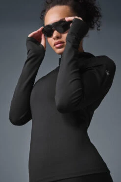 Airlift Winter Warm Hooded Runner - Black -ALO ACTIVEWEAR SALE W3735R 01 b1 s1 a4 1 m206 43826212 4e28 4c38 a066 8e98cb24708a