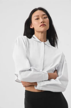 Cropped Take Me Out Button Up - White 8 Cropped Take Me Out Button Up - White -ALO ACTIVEWEAR SALE W3747R 00 b1 s1 a3 1 m54