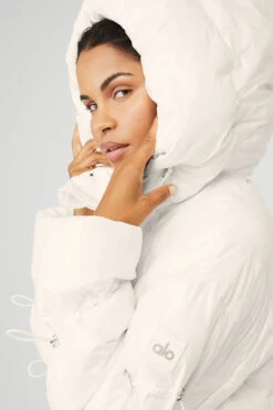 Stunner Puffer Jacket - Ivory -ALO ACTIVEWEAR SALE W4430R 03299 b1 s1 a4 1 m18