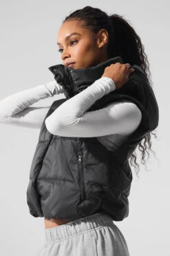 Gold Rush Puffer Vest - Black -ALO ACTIVEWEAR SALE W4469R 01 b1 s1 a4 1 m76