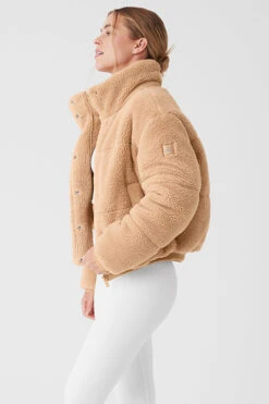 Sherpa Snow Angel Puffer - Camel -ALO ACTIVEWEAR SALE W4473R 01660 b1 s1 a2 1 m89
