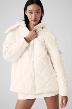 Snomoto Puffer Jacket - Ivory 9 Snomoto Puffer Jacket - Ivory -ALO ACTIVEWEAR SALE W4521R 03299 b1 s1 a5 1 m54