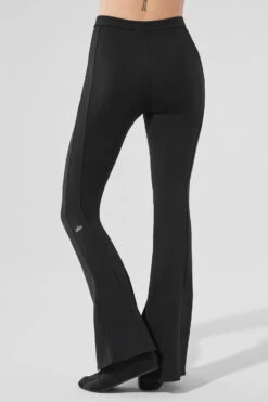 High-Waist Zip It Flare Legging - Black 9 High-Waist Zip It Flare Legging - Black -ALO ACTIVEWEAR SALE W51030R 01 b1 s1 a3 1 m224