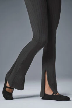 High-Waist Pinstripe Zip It Flare Legging - Anthracite/Black -ALO ACTIVEWEAR SALE W51121R 00282 b1 s1 a4 1 m206