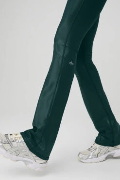 Super Shine Low-Rise Bootcut Legging - Midnight Green 9 Super Shine Low-Rise Bootcut Legging - Midnight Green -ALO ACTIVEWEAR SALE W51216R 04570 b1 s1 a4 1 m100