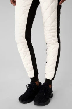 Airbrush Winter Warm High-Waist Moto Puffer Pant - Black/Ivory -ALO ACTIVEWEAR SALE W51224R 03850 b1 s1 a5 1 m76