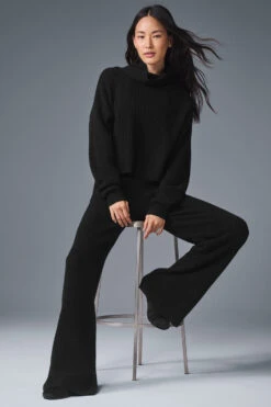 Cashmere High-Waist Plush Waffle Pant - Black 9 Cashmere High-Waist Plush Waffle Pant - Black -ALO ACTIVEWEAR SALE W51286R 01 b1 s1 a4 1 m191