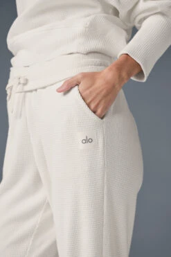 Waffle Weekend Escape Jogger - Ivory -ALO ACTIVEWEAR SALE W51369R 03299 b1 s1 a3 1 m91