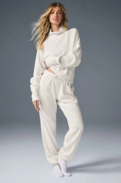 Waffle Weekend Escape Jogger - Ivory -ALO ACTIVEWEAR SALE W51369R 03299 b1 s1 a5 1 m91