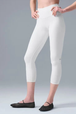 High-Waist Airbrush Capri - White -ALO ACTIVEWEAR SALE W5475R 00 b1 s1 a3 1 m184