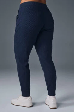 Muse Sweatpant - Navy -ALO ACTIVEWEAR SALE W5784R 03842 b1 s1 a2 1 m182