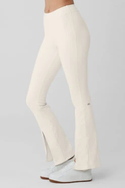 Airbrush High-Waist Flutter Legging - Ivory -ALO ACTIVEWEAR SALE W5946R 03299 b1 s1 a2 1 m54