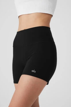 4" Vapor High-Waist Fierce Short - Black -ALO ACTIVEWEAR SALE W6231R 01 b1 s1 a4 1 m54