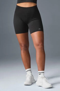 5" Seamless Ribbed Favorite Short - Black -ALO ACTIVEWEAR SALE W6290R 01 b1 s1 a1 m196