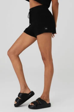 Cashmere High-Waist Plush Waffle Short - Black 8 Cashmere High-Waist Plush Waffle Short - Black -ALO ACTIVEWEAR SALE W6342R 01 b1 s1 a3 1 m18