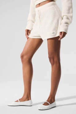 Cashmere High-Waist Plush Waffle Short - Ivory 9 Cashmere High-Waist Plush Waffle Short - Ivory -ALO ACTIVEWEAR SALE W6342R 03299 b1 s1 a3 1 m76