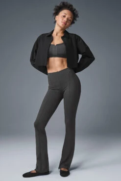 Cropped Take Me Out Button Up - Black 9 Cropped Take Me Out Button Up - Black -ALO ACTIVEWEAR SALE W8143R 01 b1 s1 a4 1 m206