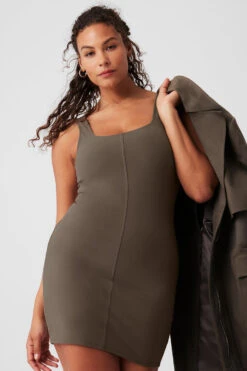 Alosoft Head Start Dress - Olive Tree 21 Alosoft Head Start Dress - Olive Tree -ALO ACTIVEWEAR SALE W8261R 05279 b1 s4 a5 1 m182