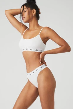 Icon Cami Bra - White -ALO ACTIVEWEAR SALE W9425R 00 b1 s1 a2 1 m18 70c2b160 339c 4f3d 804e a44bad6b1c1f
